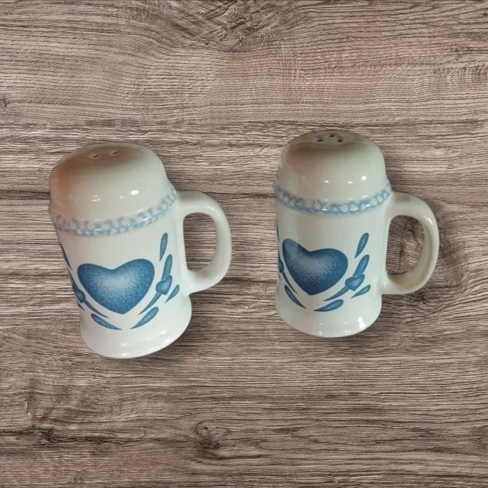 Vintage💙blue heart Stoneware Kitchen‎ Set Crocks Mugs Napkin Holder Shakers 9pc